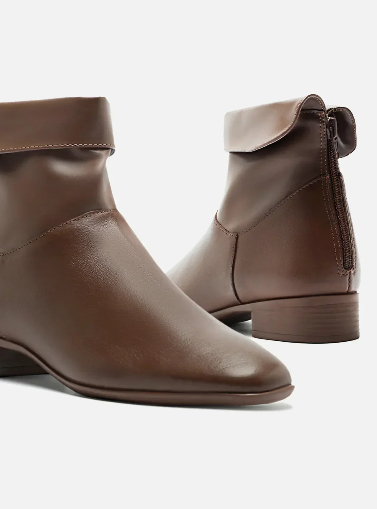 Bota Classic Couro New Coffee